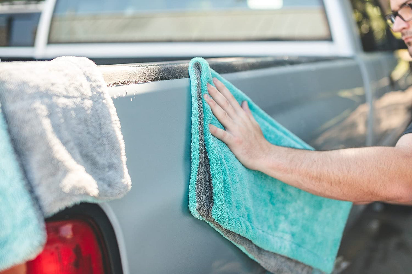 Premium Microfiber Car Cleaning Cloth | Scratch-Free & Ultra-Absorbent { Pack of 4 }