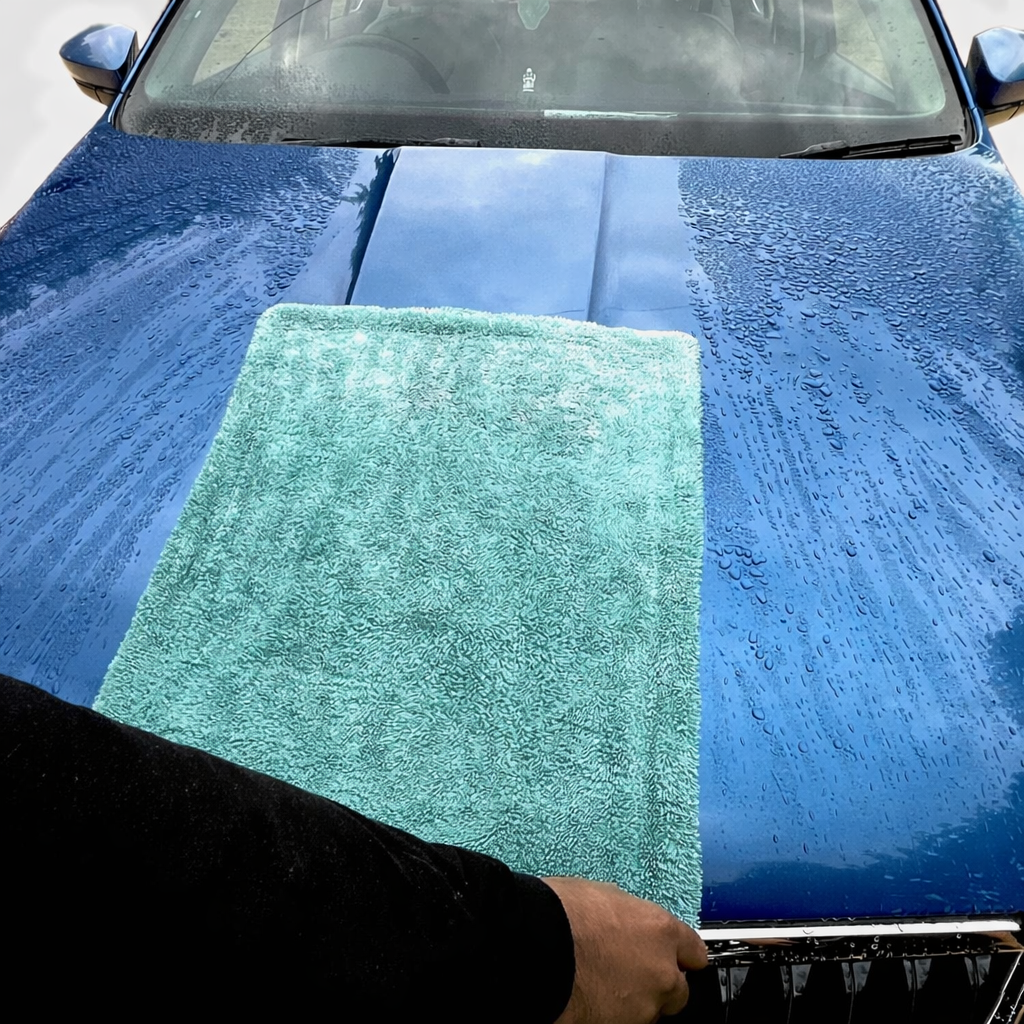 Premium Microfiber Car Cleaning Cloth | Scratch-Free & Ultra-Absorbent { Pack of 4 }